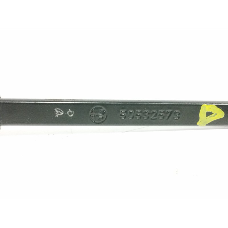 BRAZO LIMPIA DELANTERO DERECHO