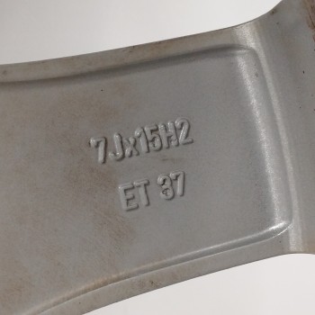 Recambio de llanta para volkswagen passat berlina (3b3) 1.9 tdi referencia OEM IAM 3B0601025K 7JX15H2 ET37 5H 5X110