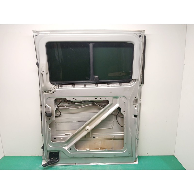 PUERTA LATERAL CORREDERA DERECHA