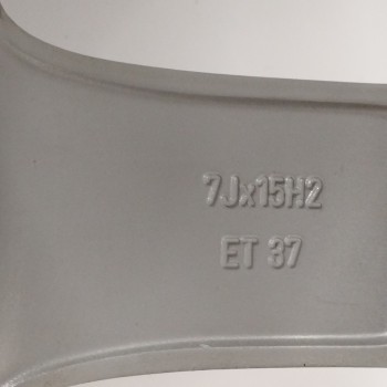 Recambio de llanta para volkswagen passat berlina (3b3) 1.9 tdi referencia OEM IAM 3B0601025K 7JX15H2 ET37 5H 5X110