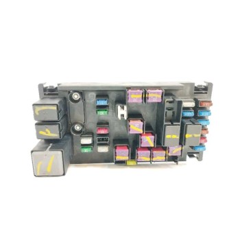 CAJA RELES / FUSIBLES 82241FG030 