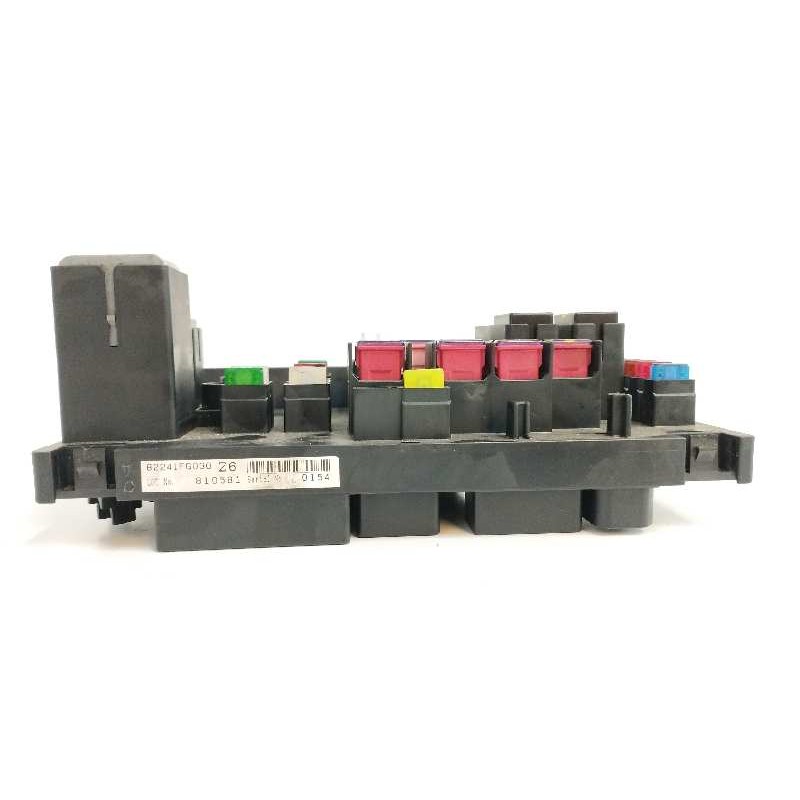CAJA RELES / FUSIBLES