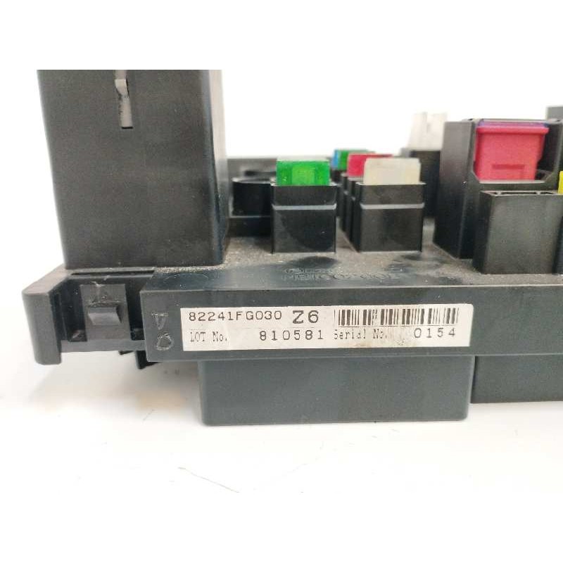 CAJA RELES / FUSIBLES