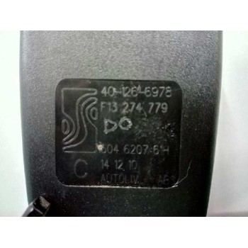 Recambio de enganche cinturon derecho para opel corsa d cmon referencia OEM IAM 13274779 TRASERO 