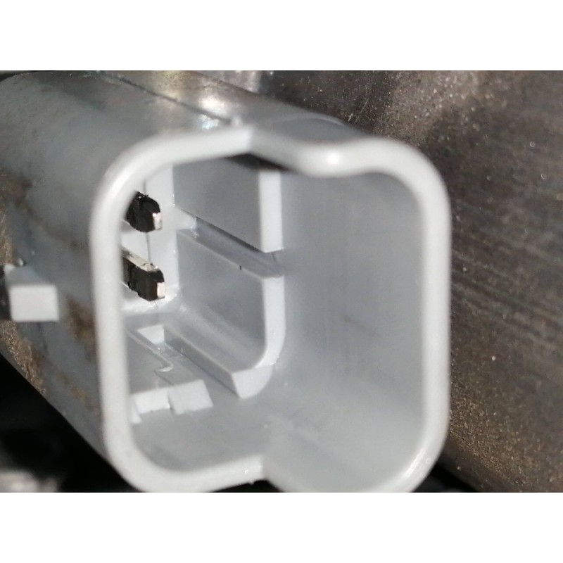 ELEVALUNAS DELANTERO IZQUIERDO