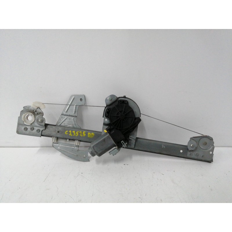 Recambio de elevalunas delantero derecho para peugeot 107 1.0 cat (384f) referencia OEM IAM 698100H020  