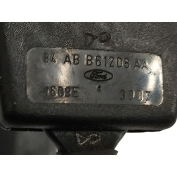 Recambio de enganche cinturon central para ford escort berlina cl referencia OEM IAM 84ABB61208AA  