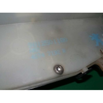 Recambio de cerradura puerta trasera derecha para peugeot 208 style referencia OEM IAM 9812501180 40747192R 