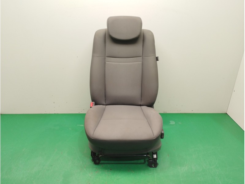 Recambio de asiento delantero izquierdo para ssangyong rodius ii 2.2 xdi referencia OEM IAM Recambio de asiento delantero izquierdo para ssangyong rodius ii 2.2 xdi referencia OEM IAM