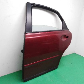 Recambio de puerta trasera izquierda para volvo s40 berlina 2.4 cat referencia OEM IAM 31335461  