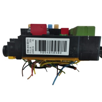 Recambio de caja reles / fusibles para peugeot 208 1.2 12v e-vti referencia OEM IAM 9804848480  