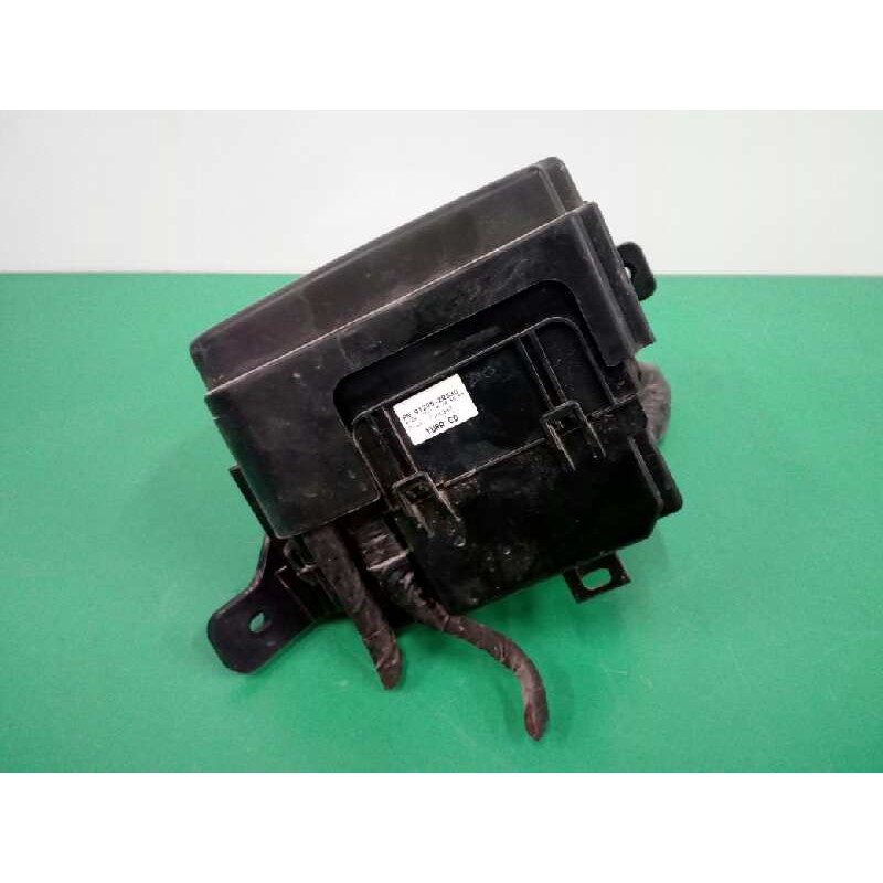 Recambio de caja reles / fusibles para hyundai i30 1.4 cat referencia OEM IAM 912052R330  