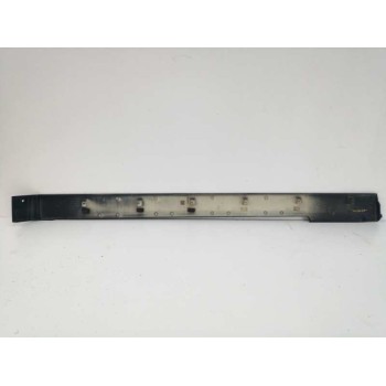 Recambio de moldura para mercedes-benz vito caja cerrada 6.03  2.1 cdi referencia OEM IAM A6396913308 LATERAL DERECHA 