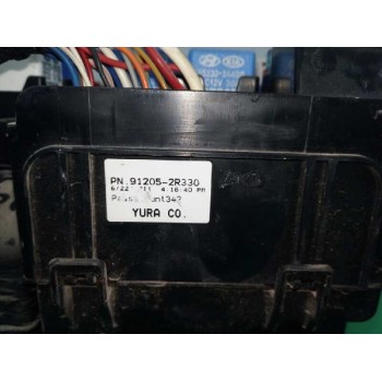 Recambio de caja reles / fusibles para hyundai i30 1.4 cat referencia OEM IAM 912052R330  