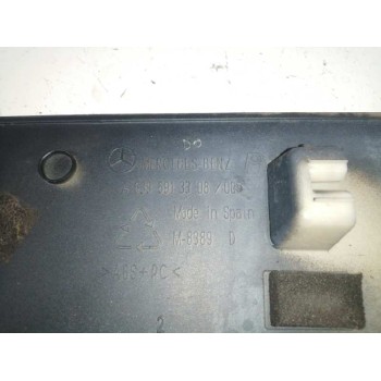 Recambio de moldura para mercedes-benz vito caja cerrada 6.03  2.1 cdi referencia OEM IAM A6396913308 LATERAL DERECHA 