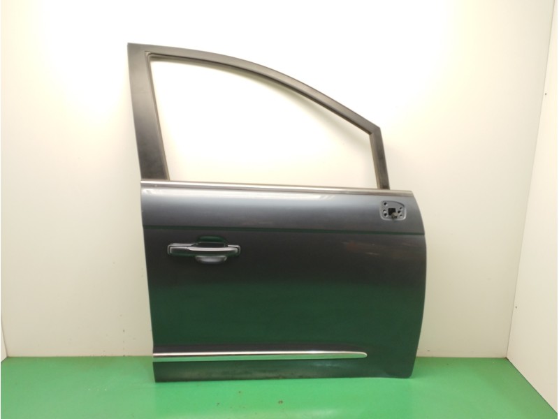Recambio de puerta delantera derecha para ssangyong rodius ii 2.2 xdi referencia OEM IAM Recambio de puerta delantera derecha para ssangyong rodius ii 2.2 xdi referencia OEM IAM