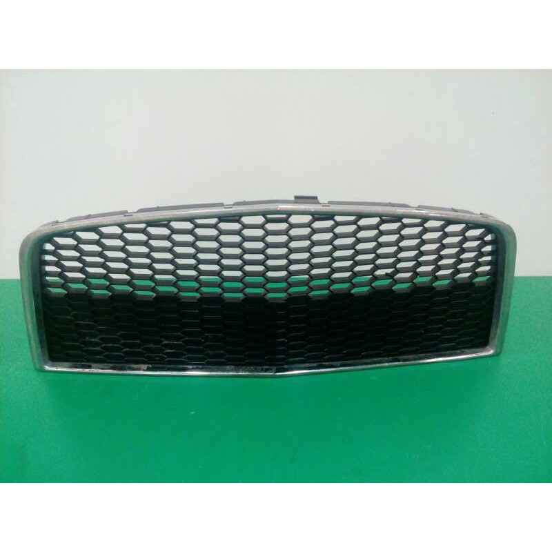 Recambio de rejilla delantera para chevrolet aveo lt referencia OEM IAM 96813742  