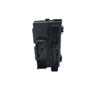 Recambio de caja reles / fusibles para fiat grande punto (199) 1.3 16v jtd cat referencia OEM IAM 00517187860  