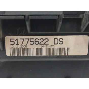 Recambio de caja reles / fusibles para fiat grande punto (199) 1.3 16v jtd cat referencia OEM IAM 00517187860  