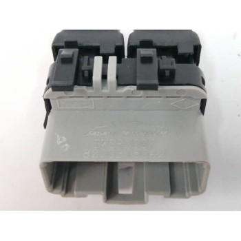 Recambio de mando elevalunas delantero izquierdo para renault laguna ii (bg0) confort authentique referencia OEM IAM 8200315042 