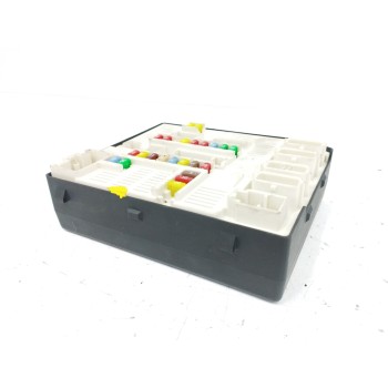 Recambio de caja reles / fusibles para renault megane iii berlina 5 p 1.6 16v referencia OEM IAM 284B60168R  