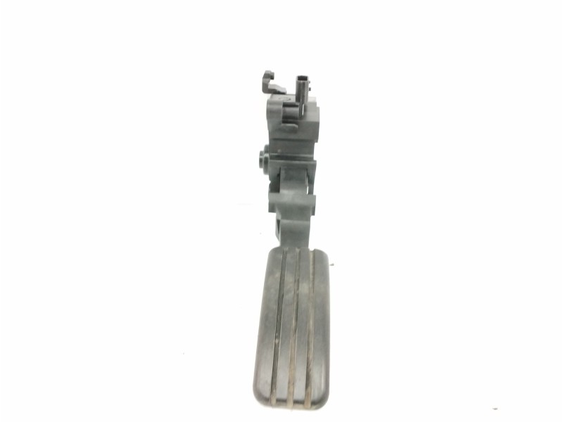 Recambio de potenciometro pedal para renault megane iii berlina 5 p 1.6 16v referencia OEM IAM 18002022R  