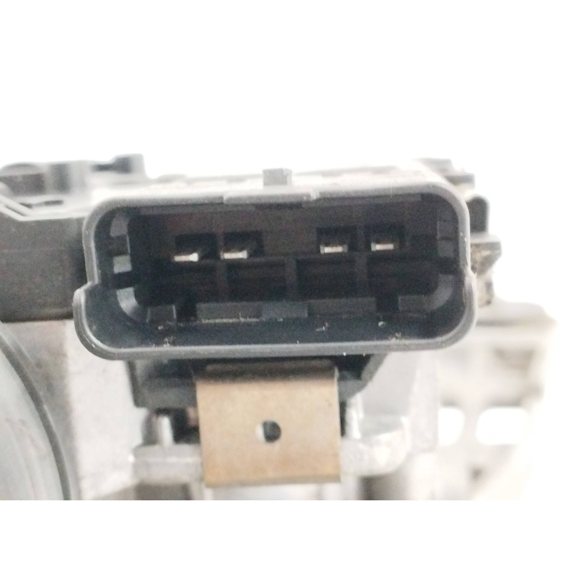 MOTOR LIMPIA DELANTERO LADO DERECHO 0390248151