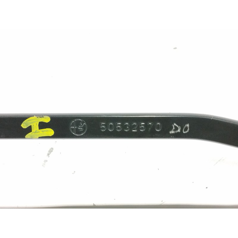BRAZO LIMPIA DELANTERO IZQUIERDO