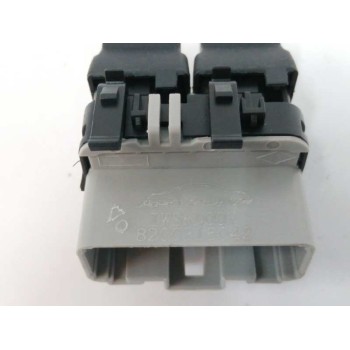Recambio de mando elevalunas delantero izquierdo para renault megane ii berlina 5p referencia OEM IAM 8200315042  