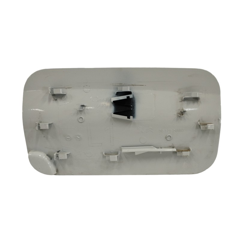 TAPA EXTERIOR COMBUSTIBLE