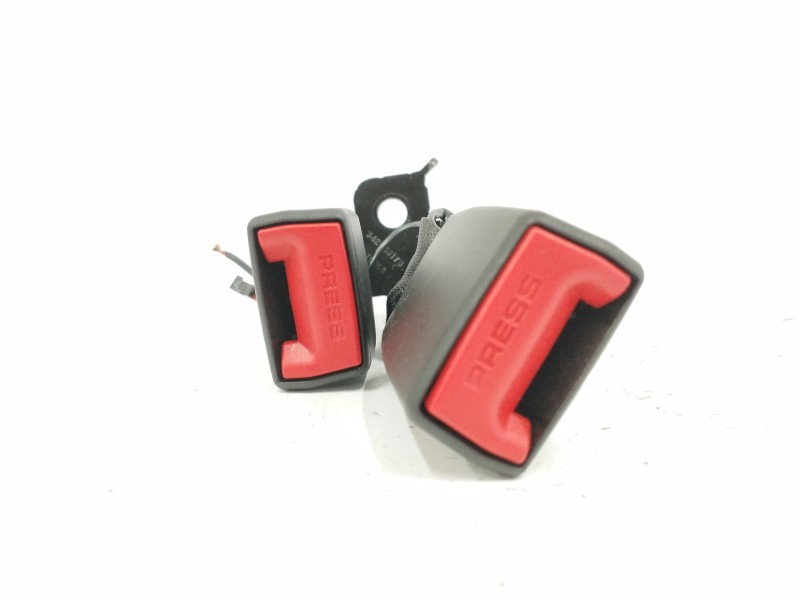 Recambio de enganche cinturon derecho para bmw serie x3 (g01) 2.0 referencia OEM IAM 7414288 TRASERO 