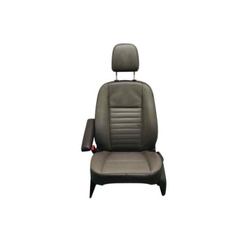 ASIENTO DELANTERO IZQUIERDO 