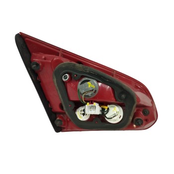 Recambio de piloto trasero derecho interior para kia cee´d 1.4 cat referencia OEM IAM 92404A2000  