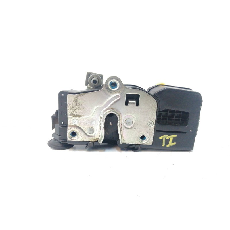 Recambio de cerradura puerta trasera izquierda para chevrolet captiva 2.0 diesel cat referencia OEM IAM   