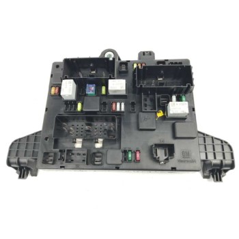 Recambio de caja reles / fusibles para opel zafira tourer 1.6 cdti dpf referencia OEM IAM 13449202 365927271 