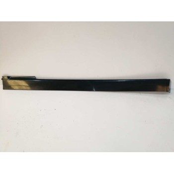 Recambio de moldura para mercedes-benz vito caja cerrada 6.03  2.1 cdi referencia OEM IAM A6396913208 LATERAL IZQUIERDO 