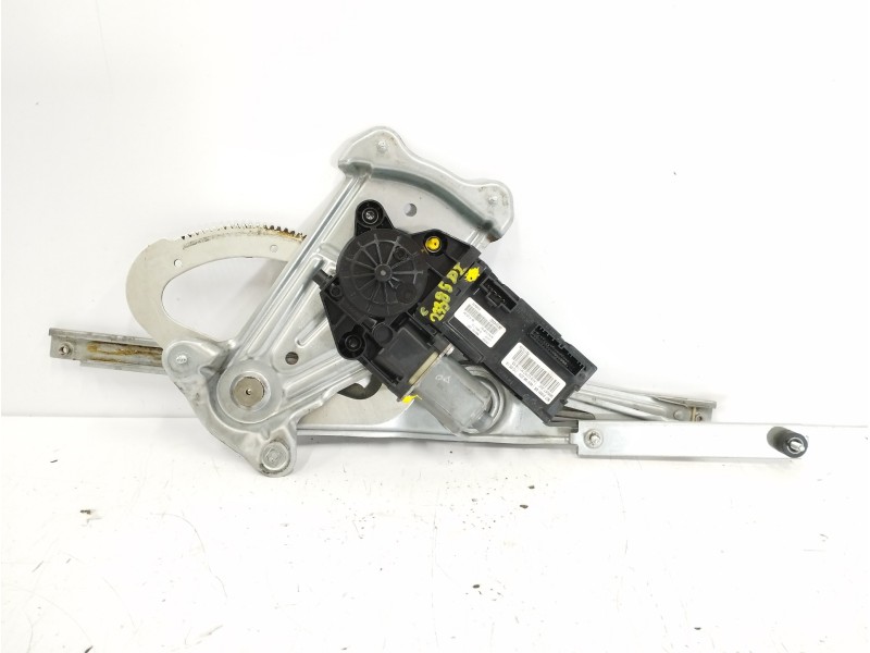 Recambio de elevalunas delantero izquierdo para renault megane iii berlina 5 p 1.6 16v referencia OEM IAM 807315510R  