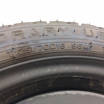 Recambio de neumatico repuesto para toyota yaris 1.5 16v cat referencia OEM IAM 426110D641 4TX16FH ET39 4H 4X100
