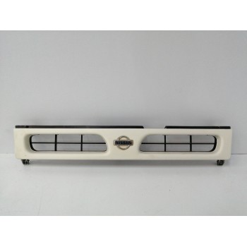 Recambio de rejilla delantera para nissan terrano/terrano.ii (r20) 2.7 turbodiesel referencia OEM IAM 623100F000  