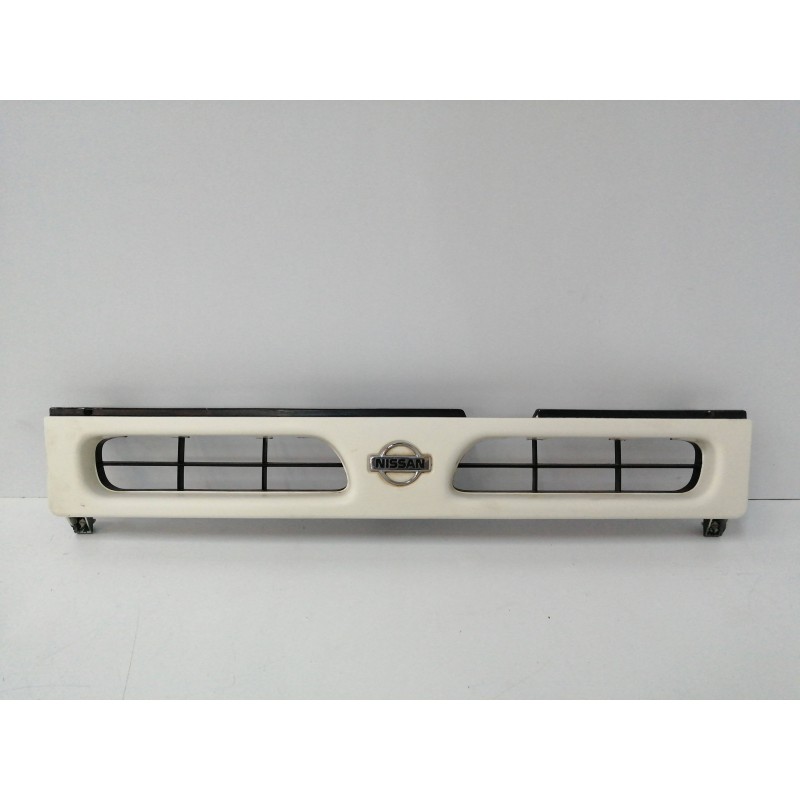 Recambio de rejilla delantera para nissan terrano/terrano.ii (r20) 2.7 turbodiesel referencia OEM IAM 623100F000  