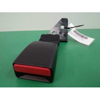 Recambio de enganche cinturon izquierdo para peugeot 208 style referencia OEM IAM  TRASERO 
