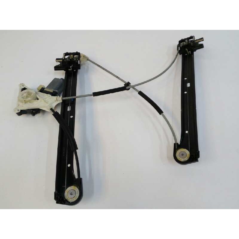 ELEVALUNAS DELANTERO IZQUIERDO 5Q0959802B