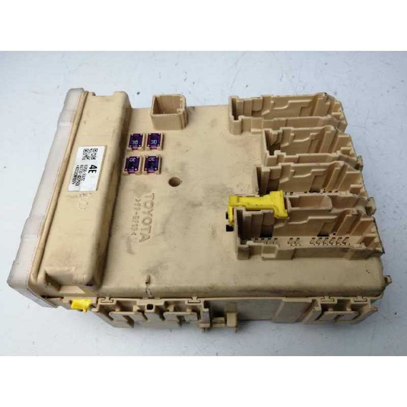 Recambio de caja reles / fusibles para toyota rav 4 iv (_a4_) 2.2 d 4wd (ala49) referencia OEM IAM 8273042750B 63583372 