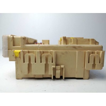 Recambio de caja reles / fusibles para toyota rav 4 iv (_a4_) 2.2 d 4wd (ala49) referencia OEM IAM 8273042750B 63583372 