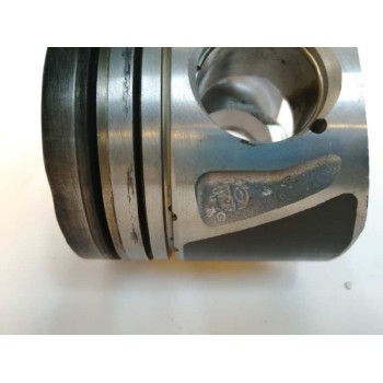 Recambio de piston para mercedes-benz clase a (w176) a 200 d motorsport edition (176.008) referencia OEM IAM A6510301117  