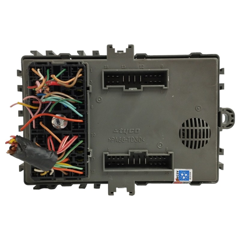 CAJA RELES / FUSIBLES