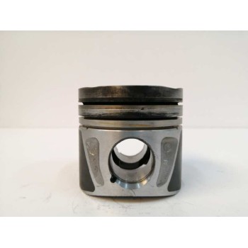 Recambio de piston para mercedes-benz clase a (w176) a 200 d motorsport edition (176.008) referencia OEM IAM A6510301117  