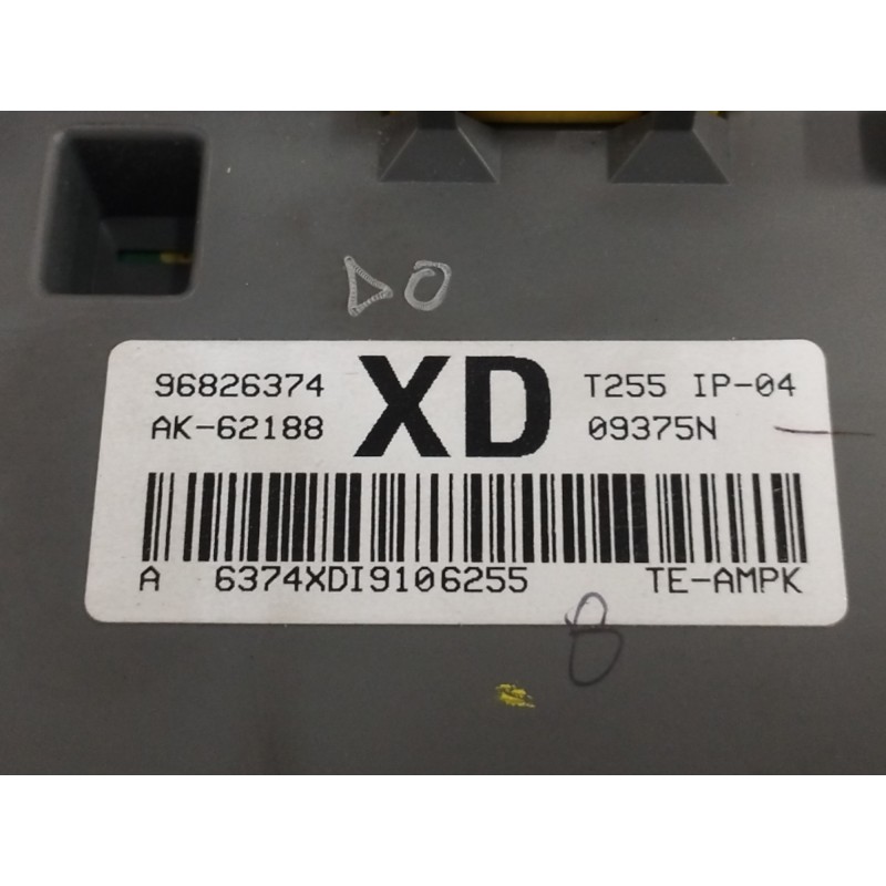 CAJA RELES / FUSIBLES