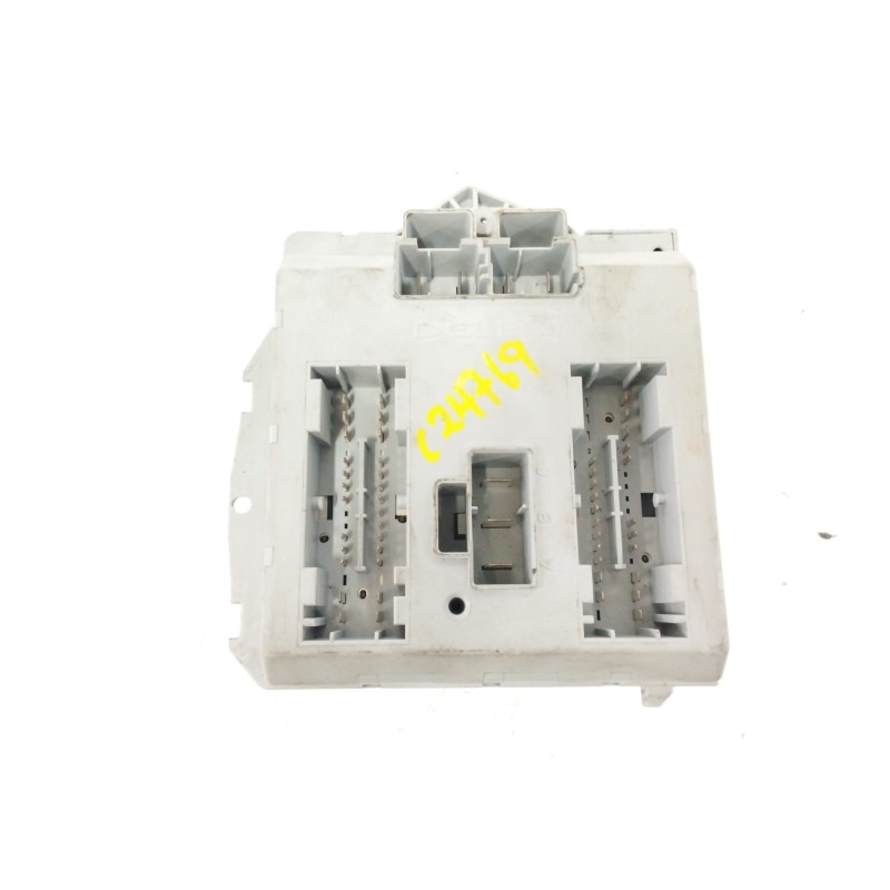 CAJA RELES / FUSIBLES