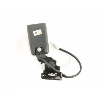 Recambio de enganche cinturon derecho para hyundai i30 1.4 cat referencia OEM IAM  TRASERO 